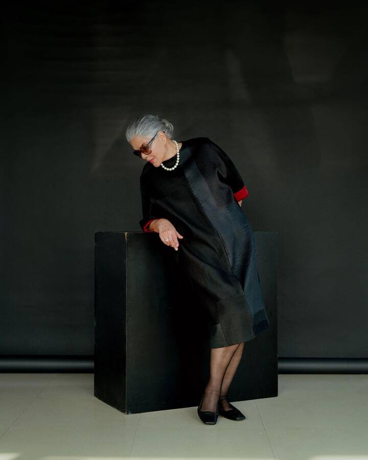 बता दें कि इन दिनों जीनत अमान फिल्मों से दूर हैं, लेकिन सोशल मीडिया पर खासी एक्टिव रहती हैं.