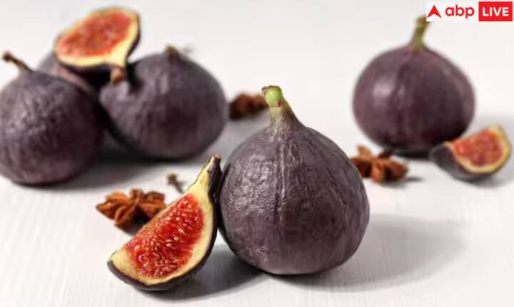 ਅੰਜੀਰ ਸਾਹ ਦੀ ਨਾਲੀ ਯਾਨੀ ਸਾਹ ਲੈਣ ਦੀ ਪ੍ਰਕਿਰਿਆ ਨੂੰ ਸੁਧਾਰਦੀ ਹੈ। ਅੰਜੀਰ ਦੇ ਜੂਸ ਵਿੱਚ ਫੇਨੋਲਿਕ ਐਸਿਡ ਹੁੰਦਾ ਹੈ ਜੋ ਸਾਹ ਦੀ ਸਮੱਸਿਆ ਤੋਂ ਰਾਹਤ ਦਿਵਾਉਂਦਾ ਹੈ। ਅੰਜੀਰ ਦਾ ਜੂਸ ਪੀਣ ਨਾਲ ਗਲਾ ਸਾਫ ਹੁੰਦਾ ਹੈ ਅਤੇ ਬਲਗਮ ਬਣਨ ਤੋਂ ਰੋਕਦਾ ਹੈ। ਨੀਂਦ ਦੀ ਸਮੱਸਿਆ — ਜਿਨ੍ਹਾਂ ਲੋਕਾਂ ਨੂੰ ਰਾਤ ਨੂੰ ਚੰਗੀ ਨੀਂਦ ਨਹੀਂ ਆਉਂਦੀ ਉਨ੍ਹਾਂ ਨੂੰ ਅੰਜੀਰ ਖਾਣਾ ਚਾਹੀਦਾ ਹੈ। ਅੰਜੀਰ ਦਿਮਾਗੀ ਪ੍ਰਣਾਲੀ ਨੂੰ ਪ੍ਰਭਾਵਿਤ ਕਰਦਾ ਹੈ, ਜੋ ਚਿੰਤਾ, ਮਾਈਗਰੇਨ ਅਤੇ ਇਨਸੌਮਨੀਆ ਵਰਗੀਆਂ ਸਮੱਸਿਆਵਾਂ ਵਿੱਚ ਮਦਦ ਕਰਦਾ ਹੈ। ਅੰਜੀਰ ਖਾਣ ਨਾਲ ਨੀਂਦ ਦੀ ਸਮੱਸਿਆ ਤੋਂ ਵੀ ਰਾਹਤ ਮਿਲਦੀ ਹੈ।