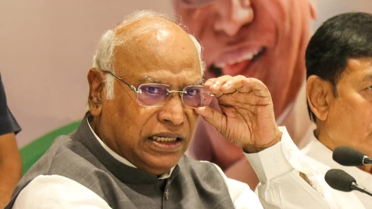 Rahul Gandhi Under Attack 'Like Indira', Congress To Protest Against BJP-RSS's 'Poisonous Mindset': Kharge