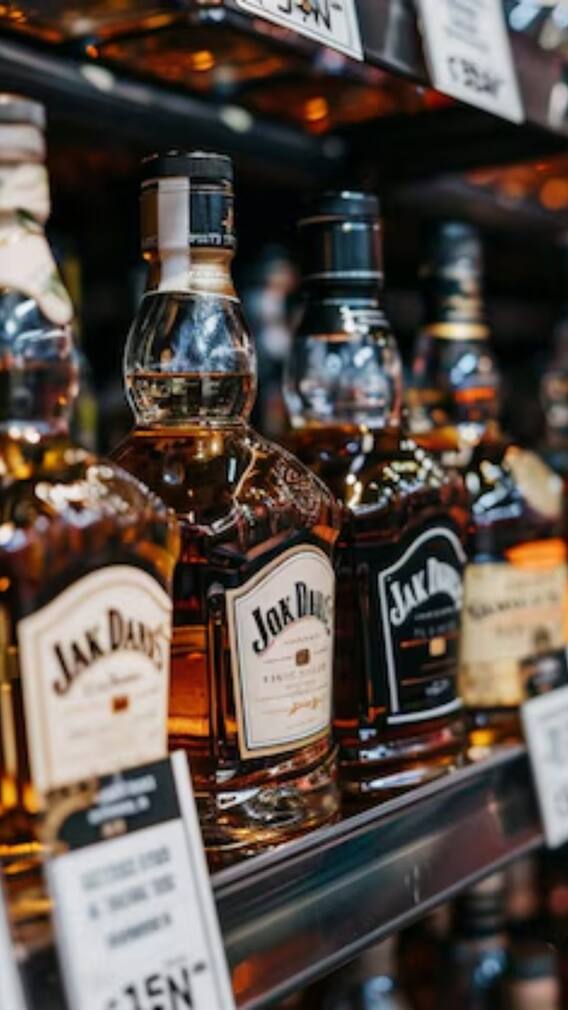 गुजरात में शराब पीने पर कब लगा था प्रतिबंध?