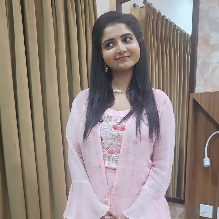 ఇష్టంలేదని చెప్పేసిన భర్తకు సమాధానం చెప్పేసి..అత్తింటినుంచి పుట్టింటికి వచ్చిన కావ్య..ఓ వైపు తండ్రికి సహాయం చేస్తూనే మరోవైపు ఉద్యోగం వేటలో పడింది.. ఈ అవకాశాన్ని ఉపయోగించుకునేందుకు అనామిక రంగంలోకి దిగింది