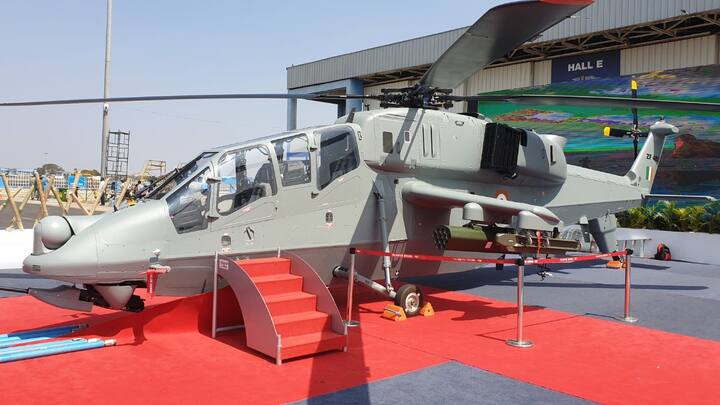 भारत के स्वदेशी लाइट कॉम्बैट हेलीकॉप्टर यानी LCH प्रचंड ने तुर्की के घमंड को पूरी तरह से चकनाचूर कर दिया है. तुर्की, जिसने अपने T129 80 AK हेलीकॉप्टर को लेकर बड़े-बड़े दावे किए थे. अब भारत के प्रचंड के सामने पूरी तरह से पिछड़ गया है.