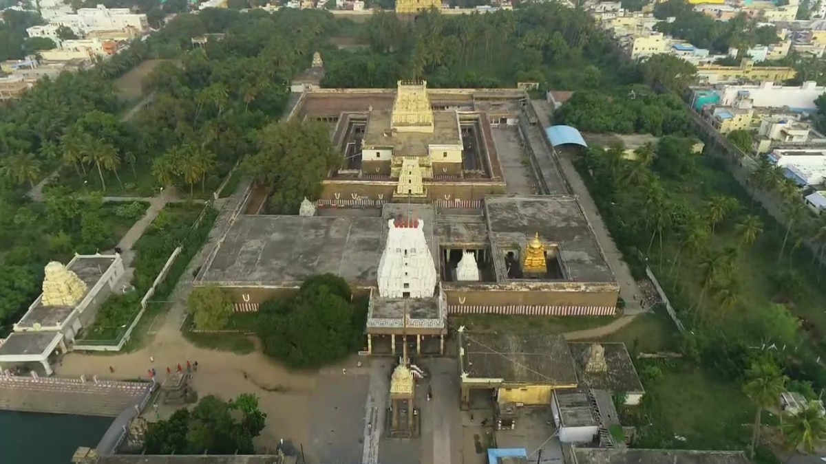 Kanchipuram Divya Desam Temples List: கேட்கும் வரங்களை கொடுக்கும் காஞ்சி வரதராஜ பெருமாள் கோயிலின் சிறப்பும் வரலாறும்