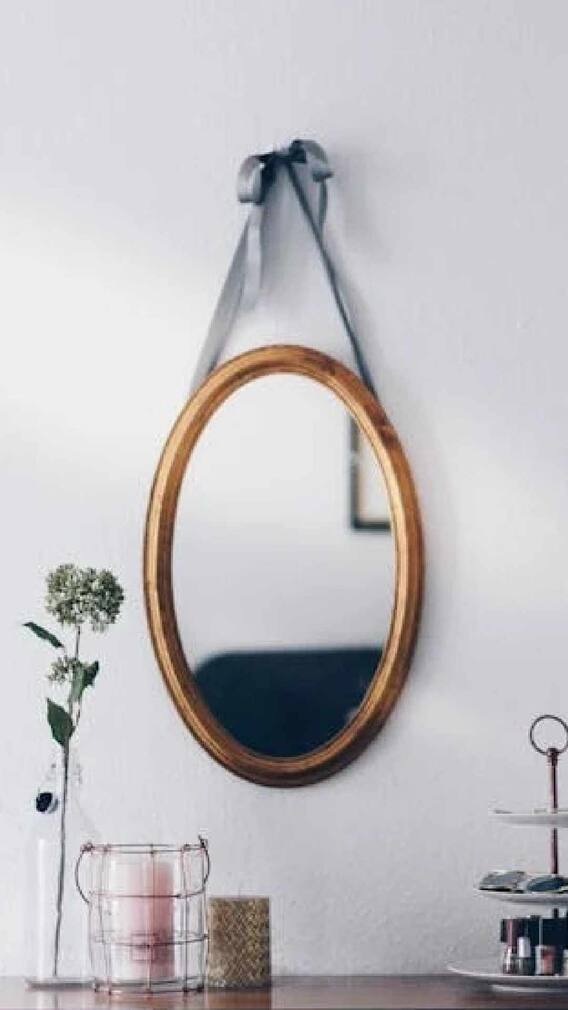 घरात या दिशेला आरसा लावा, व्यवसायात खूप प्रगती होईल!