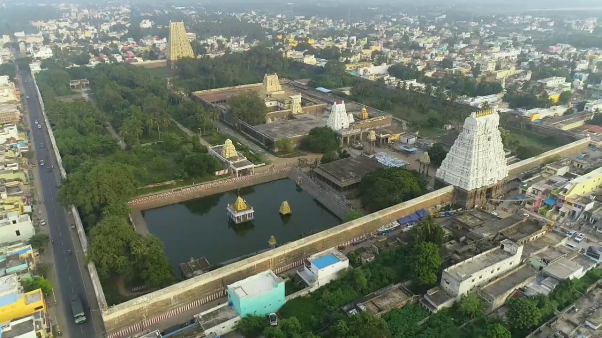 Kanchipuram Divya Desam Temples List: கேட்கும் வரங்களை கொடுக்கும் காஞ்சி வரதராஜ பெருமாள் கோயிலின் சிறப்பும் வரலாறும்