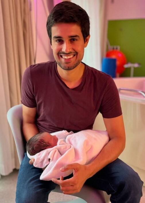 ਮਸ਼ਹੂਰ YouTuber ਬਣਿਆ ਪਿਤਾ, ਵਧਾਈ ਦੇਣ ਵਾਲੇ ਮੈਸੇਜਾਂ ਦਾ ਲੱਗਿਆ ਤਾਂਤਾ