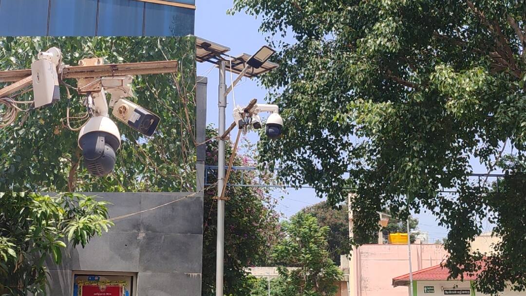 Various defects in the government hospital salem will the administration take action - complaints are piled up by the public. Pugar Petti: அரசு மருத்துவமனையில் பல்வேறு குறைபாடுகள்... நடவடிக்கை எடுக்குமா நிர்வாகம் - புகார்களை அடுக்கும் பொதுமக்கள்.