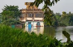 Flood Situation: জলে ডুবে জেরবার জীবন! মাঠের ফসল-ঘরবাড়ি হারিয়ে হাহাকার গ্রামে