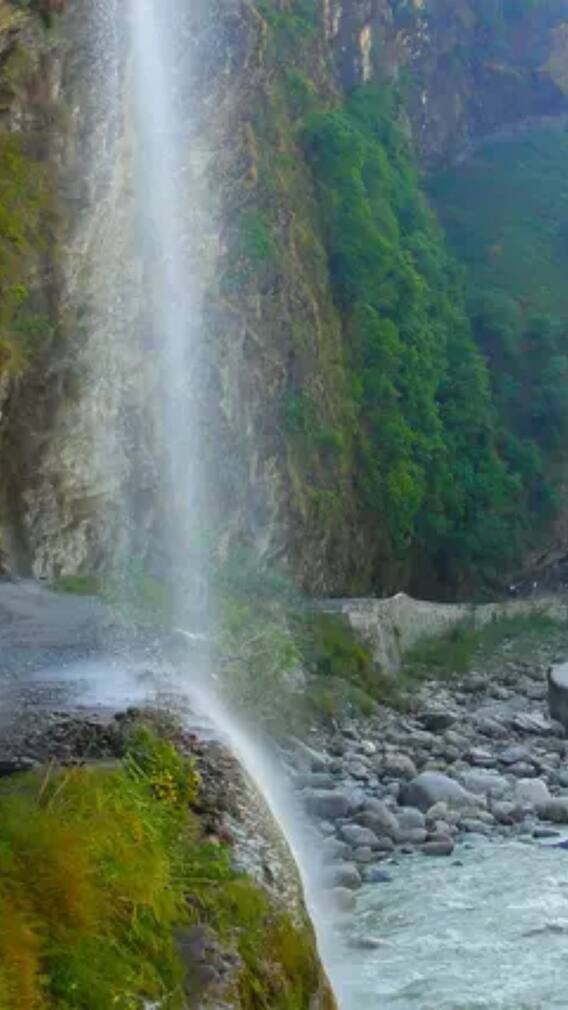 उत्तराखंड में ये जगहें ढूंढ लीं, तो आ जाएगा मजा