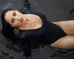 Pragya Jaiswal : బ్లాక్ బికినీలో ప్రగ్యా జైస్వాల్.. హాట్ ఫోటోలతో హీట్ ఎక్కిస్తున్న హీరోయిన్