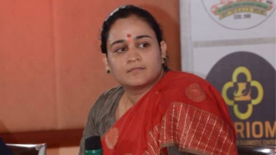 Aparna Yadav Attacks Atishi Marlena after taking Oath as Delhi CM says she have left only two months Aparna On Atishi: सीएम बनते ही अपर्णा यादव के निशाने पर आईं आतिशी, मुलायम की बहू ने इस मुद्दे पर जमकर घेरा