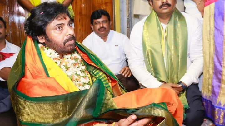 Pawan Kalyan News: తిరుమల లడ్డూ కల్తీ అయిందని ఆరోపణలు వెల్లువెత్తుతున్నందున పవన్ కల్యాణ్ ప్రాయశ్చిత్త దీక్ష చేపట్టారు. 11 రోజుల దీక్షను గుంటూరు జిల్లా నంబూరులో చేపట్టారు.