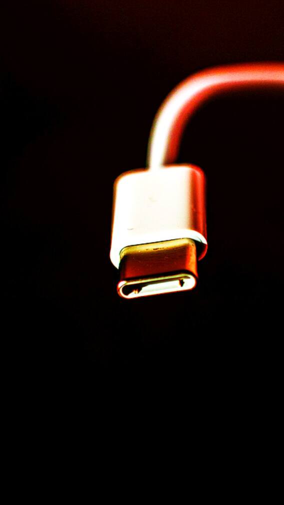 आपका फोन तो नहीं खराब कर रहा टाइप C Charger!
