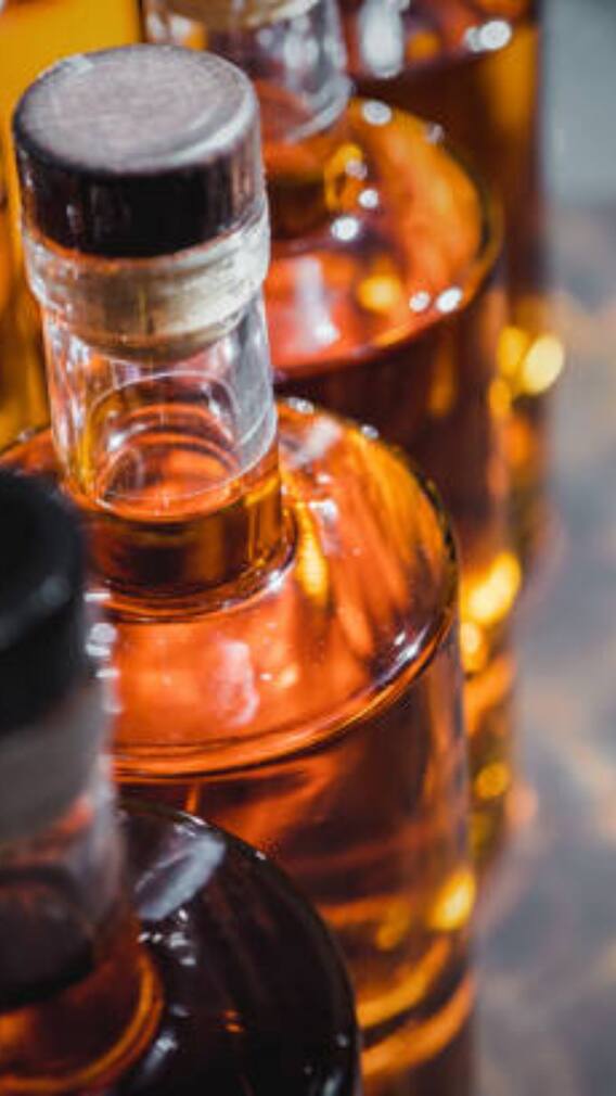 दिल्ली मेट्रो में कितनी शराब ले जा सकते हैं?