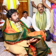 In Pics: ప్రాయశ్చిత్త దీక్ష చేపట్టిన పవన్ కల్యాణ్, టీటీడీ ఉద్యోగులకు సూటి ప్రశ్నలు