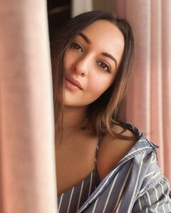 शादी के कई महीनों बाद सोनाक्षी सिन्हा ने किया अपना फेवरेट काम, फैंस को दिखाई झलक