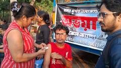 RG Kar Doctors: কথা রাখতে বন্যা-কবলিত এলাকায় 'অভয়া ক্লিনিক' নিয়ে হাজির কিঞ্জল-অনিকেতরা