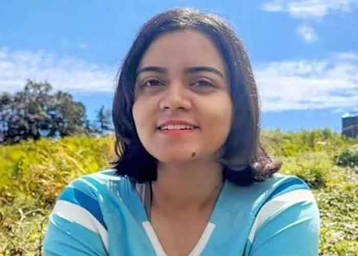 UPSC Success Story: 21 साल की उम्र में बिना कोचिंग हासिल की यूपीएससी में 13वीं रैंक, फिर भी नहीं बन पाई आईएएस-आईपीएस, जानिए वजह UPSC Success Story IFS Vidushi Singh become ifs in first attempt without coaching UPSC Success Story: 21 साल की उम्र में बिना कोचिंग हासिल की यूपीएससी में 13वीं रैंक, फिर भी नहीं बन पाई आईएएस-आईपीएस, जानिए वजह