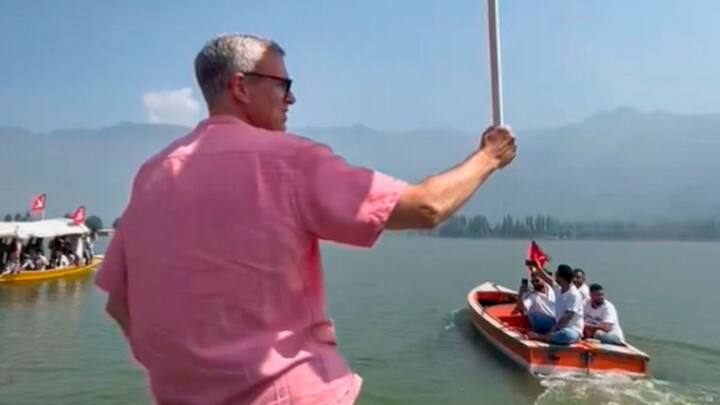 उमर अब्दुल्ला ने कहा कि पीडीपी भारतीय जनता पार्टी की B-टीम है और अगर इन्हें फिर मौका दिया गया तो यह फिर से भाजपा के पास ही चले जाएंगे.