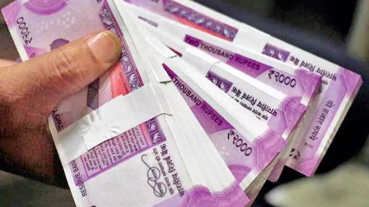 योजना में आपको एक लाख का लोन 18 महीने में चुकाना होता है. उसके बाद ही आपको 2 लाख का लोन मिलता है. जो 30 महीने की अवधि में चुकाना होता है. लोन पर आपको ब्याज में छूट मिलती है और मात्र 5% की बेहतर पर लोन दिया जाता है.