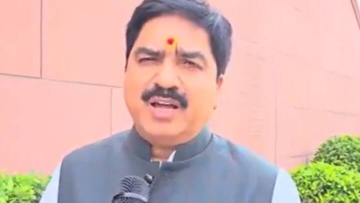 उन्होंने बताया कि 25 सितंबर को बीजेपी के संस्थापक दीनदयाल उपाध्याय के जन्मदिन पर पार्टी ने 1 करोड़ से ज्यादा सदस्य बनाने का लक्ष्य रखा है.