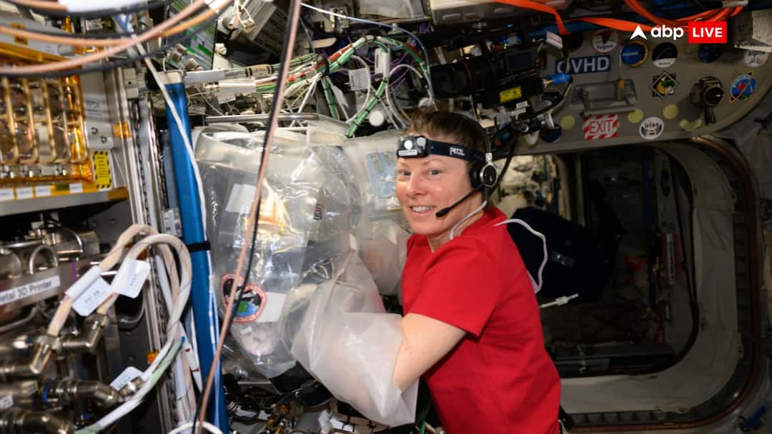 WATCH: NASA Astronaut Tracy C. Dyson Returns To Earth After 6-Month Space Mission Video NASA Astronaut Tracy C. Dyson Returns To Earth After 6 Months aboard international Space station WATCH WATCH: NASA Astronaut Tracy C. Dyson Returns To Earth After 6-Month Space Mission