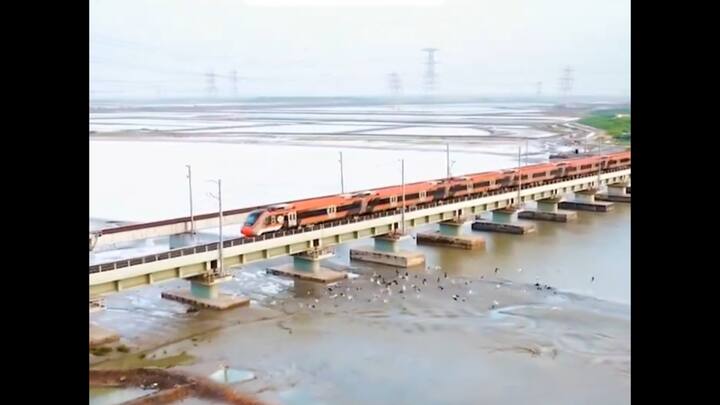Kutch, Gujarat. The Railway Minister said the Namo Bharat Rapid Rail offers passengers a chance to immerse themselves “in the vibrant hue of the desert and white sands of the Rann” of Kutch. (Photo: X/@AshwiniVaishnaw)