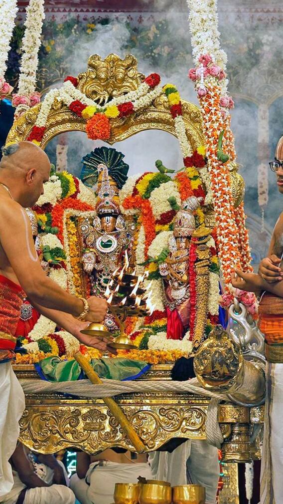 तिरुपति मंदिर से जुडे अमेजिंग फैक्ट्स, जो आपको कर देंगे हैरान