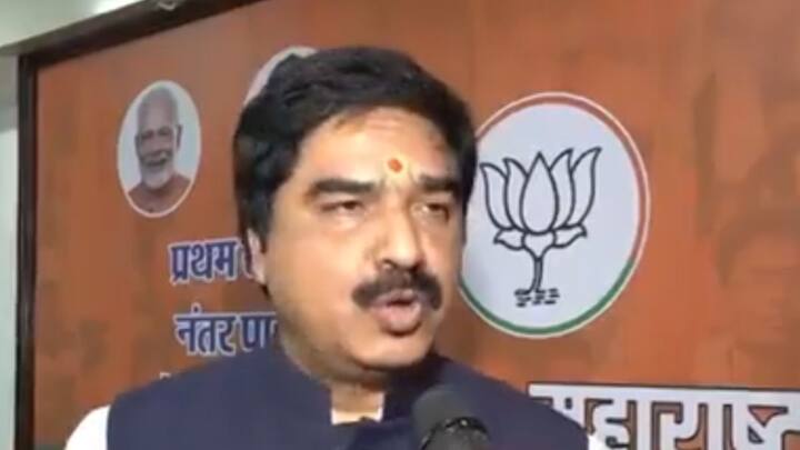 240 सीट पाने वाले हार गए और 37 सीट पाने वाले जीत गए. अखिलेश यादव की ये कौन सी गणित है. यदि कोई पुलिस पर गोली चलाएगा तो उसका जवाब गोली से ही दिया जाएगा. गोली का जवाब गोली ही है.