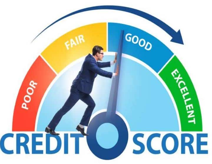 अनेकजण सिबील स्कोअरकडे दुर्लक्ष करतात. याच दुर्लक्षामुळे त्यांच्याकडून काही चुका होतात. ज्यामुळे त्यांचा सिबील स्कोअर तर खराब होतोच. शिवाय त्यांना कोणती बँक कर्जही देत नाही.