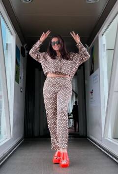 Shocking: ਮਸ਼ਹੂਰ ਅਦਾਕਾਰਾ ਦੇ ਸਟੇਜ 'ਤੇ ਚੜ੍ਹਦੇ ਹੀ ਵੱਜੀਆਂ ਜੁੱਤੀਆਂ, ਜਾਣੋ ਸਮਾਗਮ 'ਚ ਕਿਉਂ ਮੱਚਿਆ ਹੰਗਾਮਾ