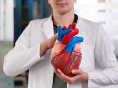 Heart Faliure: ફેલ્યર થતાં પહેલા હૃદય આપી શકે છે આ 5 સંકેત, જાણો ક્યારે સાવધાન થઈ થવું જોઈએ