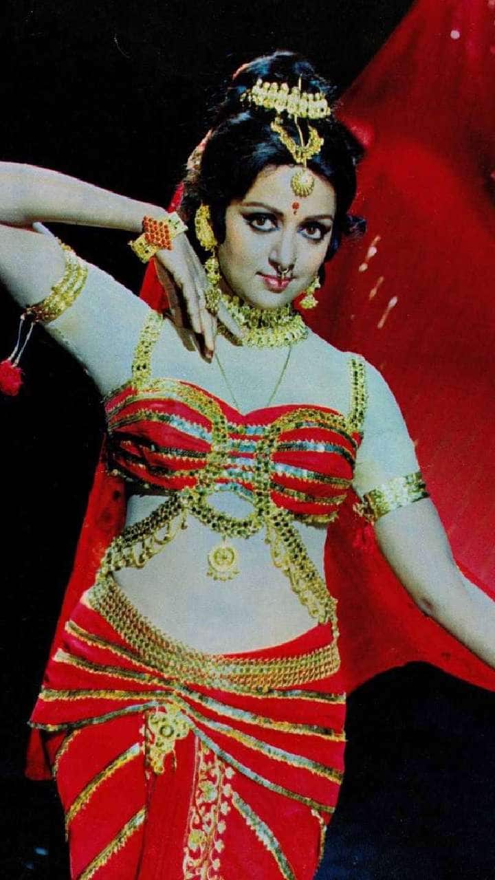 इसी दौरान जब हेमा मालिनी से पूछा गया कि आपको बॉलीवुड के किस विलेन से सबसे ज्यादा डर लगता था. एक्ट्रेस ने फटाक से प्रेम चोपड़ा का नाम लिया.