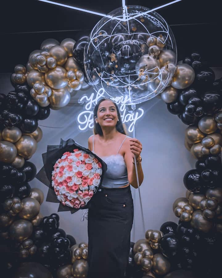 सृष्टि ने अपने एक्टिंग करियर साल 2007 के टीवी शो ‘कुछ इस तरह’ से शुरू किया था. इशके बाद वो हॉरर शो ‘श्शश फिर कोई है’ से लोगों के दिलों में खौफ पैदा करती नजर आई.