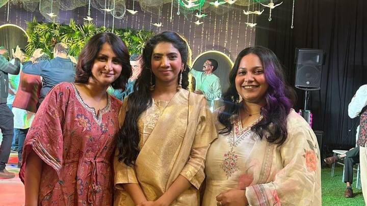 சாய் பல்லவியின் தங்கை பூஜான் கண்ணன் குறிப்பிட்ட ப்ரீத்தி, சித்தி, சுனிதா ஆகியோருடன் எடுத்துக்கொண்ட புகைப்படங்களையும் அவர் பதிவிட்டு மகிழ்ச்சியுடன் பதிவிட்டுள்ளார்.