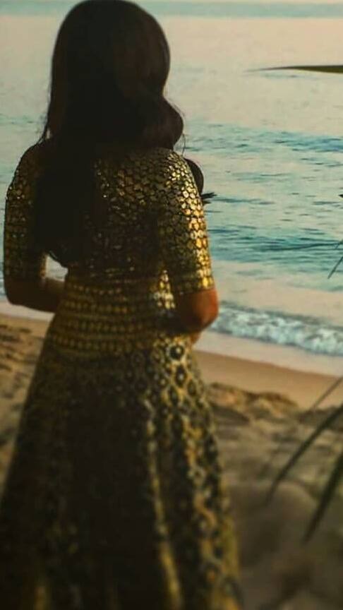 बॉलीवुड में फ्लॉप डेब्यू, फिर भी पति से चार गुना अमीर है ये एक्ट्रेस