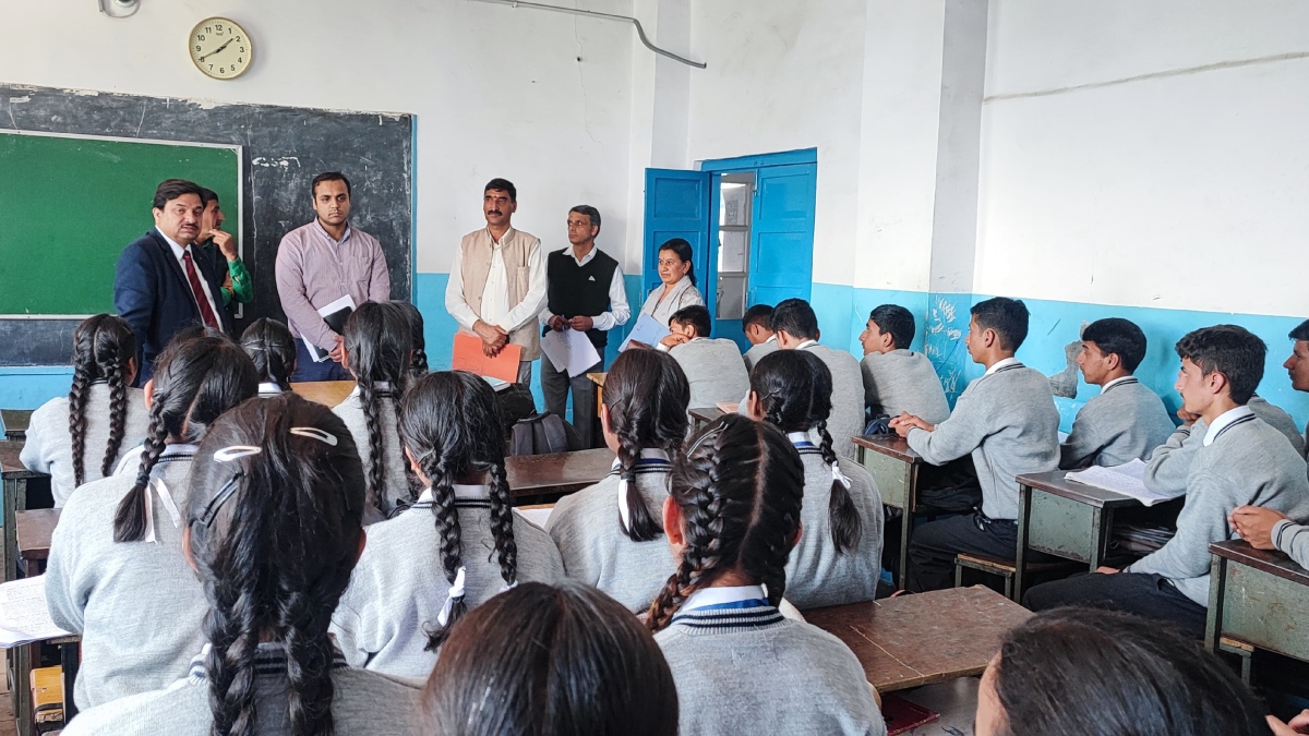 Himachal Pradesh schools Shimla dc Anupam Kashyap visit Mashobra school ANN