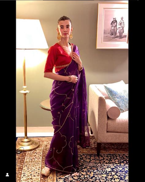 एक्ट्रेस ने आगे कहा था कि, 'वे नास्तिक हैं. आजाद मेरी नानी का उपनाम था. मुझे इसका उच्चारण और अर्थ पसंद आया. आजादी की चाहत सबसे मानवीय प्रवृत्ति है. इसलिए मैंने इसे अपना स्टेज नाम बना लिया.'