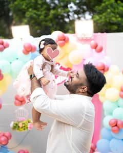 Swara Bhasker ने सेलिब्रेट किया बेटी का पहला बर्थडे, व्हाइट थीम पार्टी के साथ राबिया ने काटा टू टियर पिंक केक