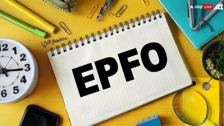 এমপ্লয়িজ প্রভিডেন্ট ফান্ড যে কোনও চাকরিজীবীর কাছে অবসরের পর একান্ত অবলম্বন হয়ে দাঁড়ায়, জমানো টাকা তোলার আবেদন করেন অনেকেই।  ছবি- এবিপি লাইভ এআই