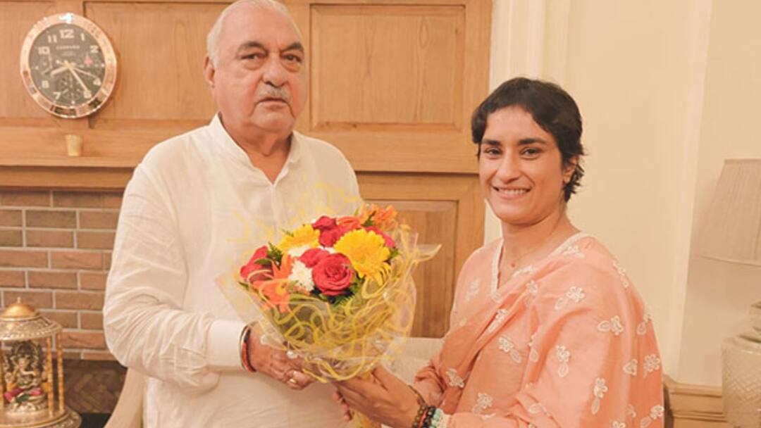 पूरे देश से माफी मांगो और..., हरियाणा चुनाव से पहले विनेश फोगाट को लताड़! दिग्गज पहलवान का तीखा प्रहार yogeshwar dutt slams vinesh phogat over olympics disqualification says vinesh should have apologised to nation पूरे देश से माफी मांगो और..., हरियाणा चुनाव से पहले विनेश फोगाट को लताड़! दिग्गज पहलवान का तीखा प्रहार