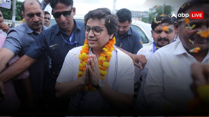 बसपा कोऑर्डिनेटर ने कहा कि यहां पर चंद्रशेखर आजाद की पार्टी का गठबंधन करना हमारे समाज को गुमराह करने के लिए किया गया है. यह लोग सोची समझी साजिश के तहत काम कर रहे हैं.