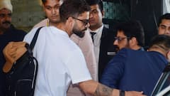 Virat Kohli Turns Down Handshake With Kanpur Hotel Staffer, Video Goes Viral | WATCH