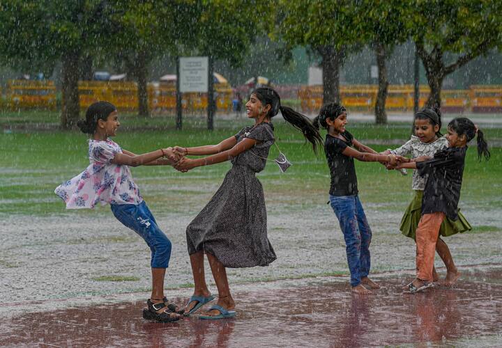 આ ચોમાસામાં દેશમાં એક જૂનથી 23 સપ્ટેમ્બર વચ્ચે 880.8 મિલીમીટર વરસાદ થયો, જ્યારે સામાન્ય રીતે 837.7 મિમી. વરસાદ થાય છે.