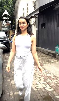 Shraddha Kapoor | Bollywood Updates | વ્હાઈટ ટી બેક અને લોવરમાં ક્યાં સ્પોટ થઈ શ્રદ્ધા કપૂર