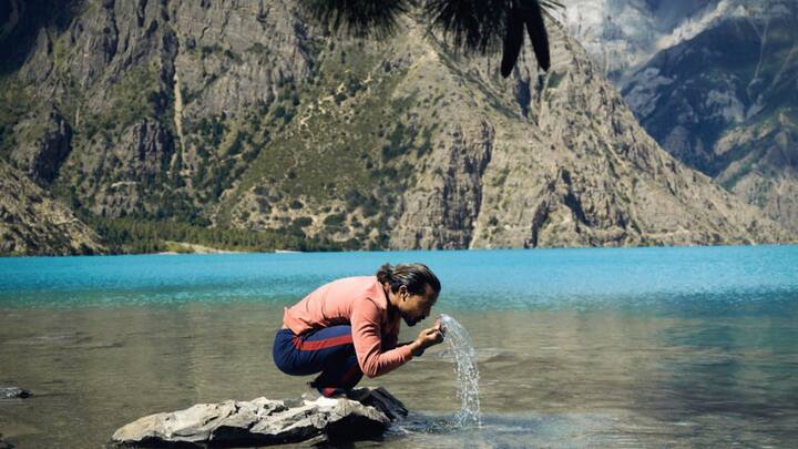 हमारे आसपास लाखों-करोड़ों ऐसे जीव मौजूद हैं, जो हमें खुली आंखों से नजर नहीं आते हैं. ये बैक्टीरिया, वायरस या अन्य छोटे जीव सिर्फ माइक्रोस्कोप की मदद से ही दिखते हैं.