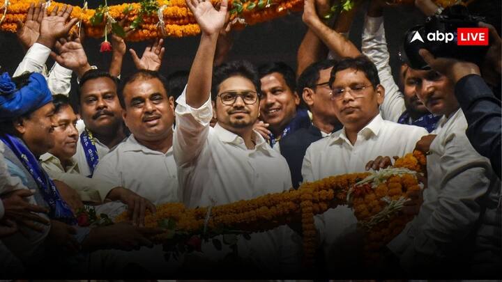 हरियाणा तक की रिपोर्ट के मुताबिक चंद्रशेखर आजाद की आजाद समाज पार्टी और जननायक जनता पार्टी के गठबंधन को लेकर आकाश आनंद ने कहा कि यह गठबंधन कुछ बड़ी पार्टियों के कहने पर हुआ है. जेजेपी ने किसान आंदोलन पर भाजपा को नहीं घेरा. न ही सत्ता छोड़ी. अब जब समय आ गया तो सरकार से हटकर अकेले चुनाव लड़ने आ गए.