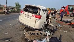 હિંમતનગરમાં ગમખ્વાર અકસ્માત: ટ્રેલર પાછળ કાર ઘૂસી જતાં 7ના મોત, 1ની હાલત ગંભીર