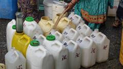 आगरा में पालड़ा फाल का गेट टूटने से पानी की किल्लत, प्राइवेट टैंकरों से पानी ले रहे हैं लोग