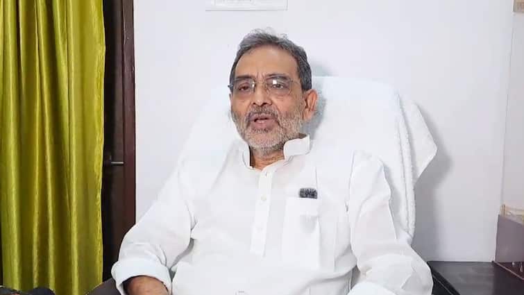 Bihar By-Election Upendra Kushwaha Get Big Shock Ajay Kushwaha Parmanand Kushwaha Resigns ANN उपचुनाव से पहले उपेंद्र कुशवाहा को लगा 'डबल' झटका, RLM के दो बड़े नेताओं ने छोड़ी पार्टी, लगाए गंभीर आरोप